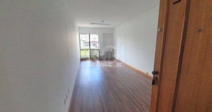Sala comercial no bairro Petrópolis frente desocupada