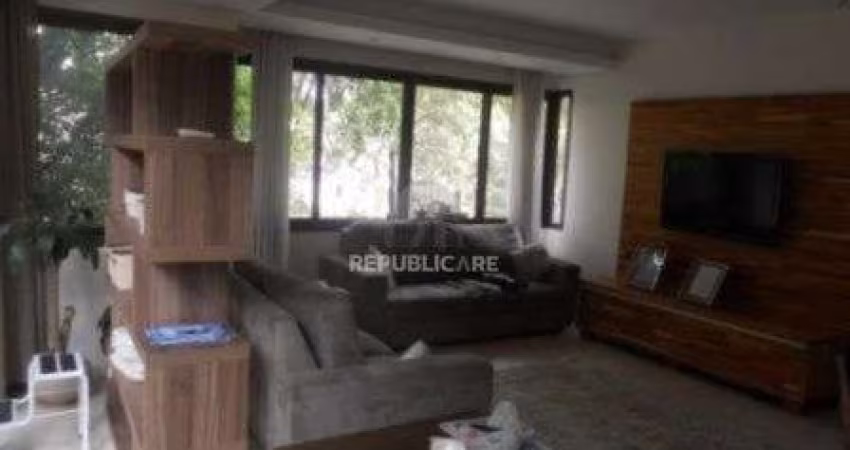 Apartamento para Venda - 129.81m², 3 dormitórios, sendo 1 suites, 2 vagas - São