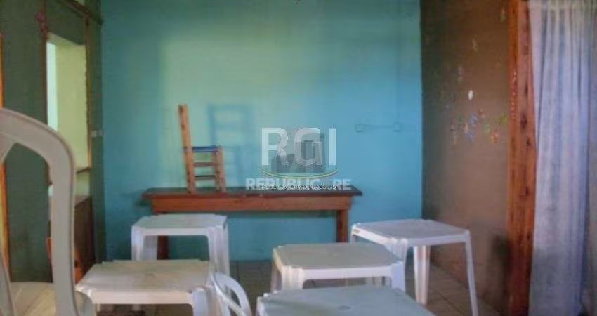 Predio para Venda - 380m², 6 dormitórios, Sarandí