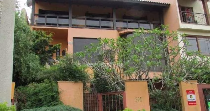 Casa para Venda - 340m², 4 dormitórios, sendo 2 suites, 3 vagas - Jardim Isabel