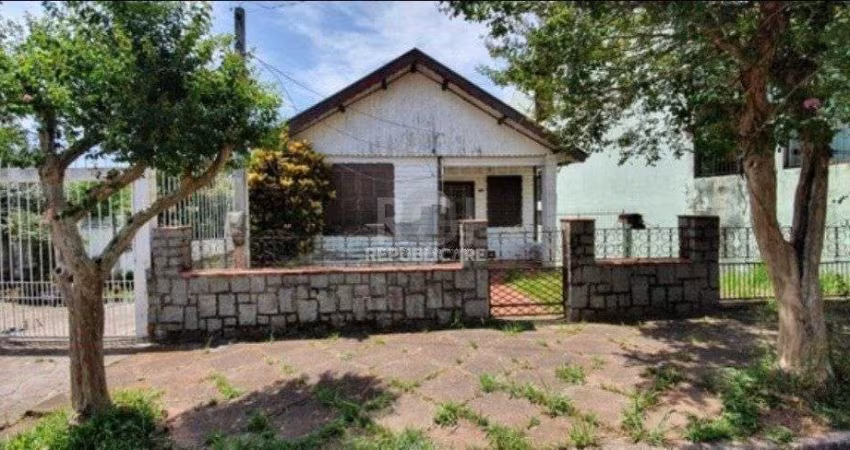 Casa para Venda - 300m², 2 dormitórios, sendo 1 suites, 3 vagas - Jardim São Ped