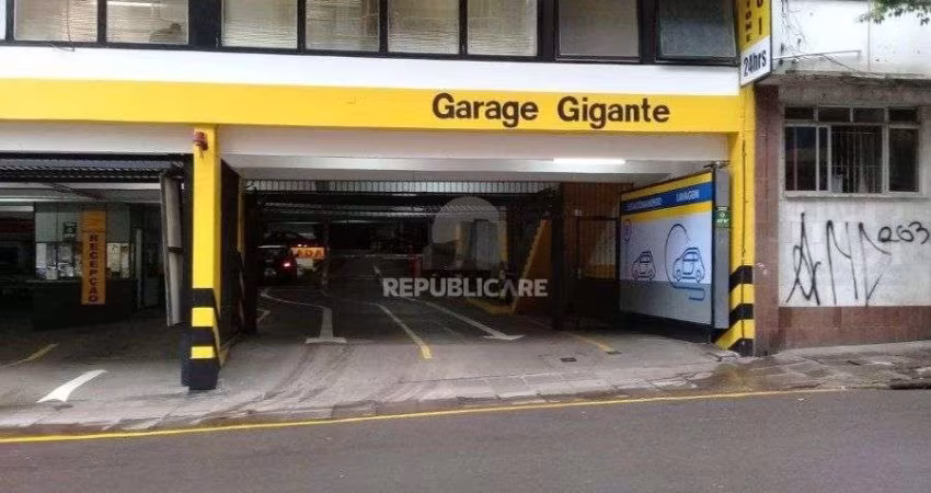 Box para Venda - 12.65m², 0 dormitórios, 1 vaga - Centro Histórico