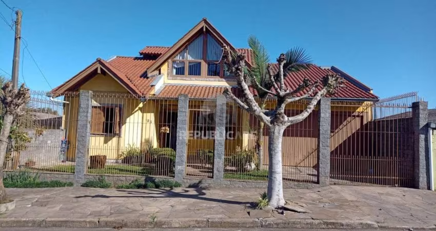Sobrado para Venda - 240m², 3 dormitórios, sendo 1 suites, 2 vagas - Vila Vista