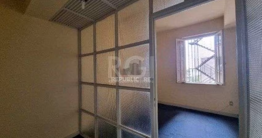Conjunto/Sala para Venda - 18.03m², Centro Histórico