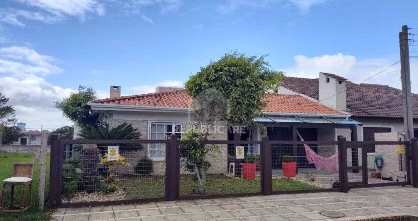 Casa para Venda - 160.78m², 4 dormitórios, sendo 2 suites, 5 vagas - Centro