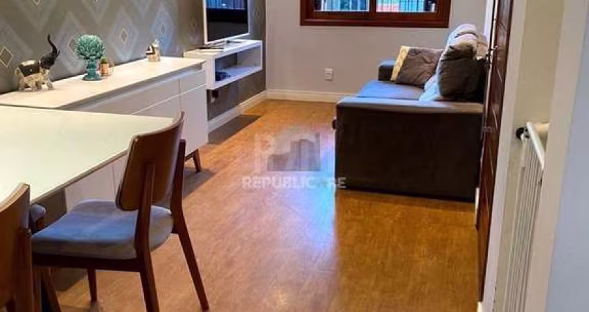 Casa Condominio para Venda - 137m², 3 dormitórios, sendo 1 suites, 3 vagas - Tri