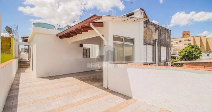 Casa para venda - 440m², 3 dormitórios, sendo 2 suites, 2 vagas - cidade baixa