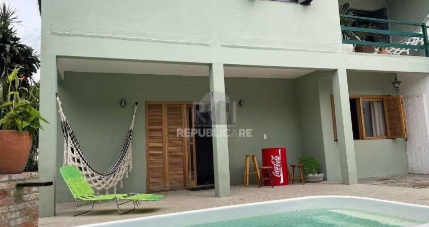 Casa para Venda - 260m², 3 dormitórios, sendo 2 suites, 2 vagas - Nonoai