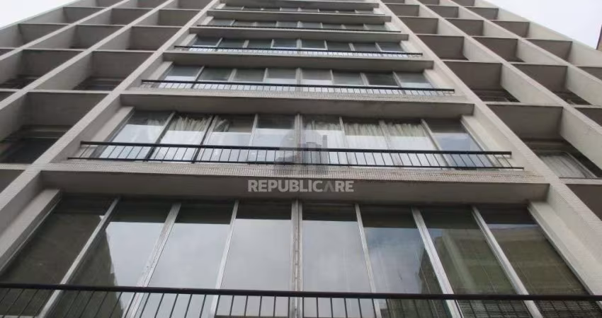 Apartamento para Venda - 219m², 3 dormitórios, sendo 2 suites, 1 vaga - Centro H