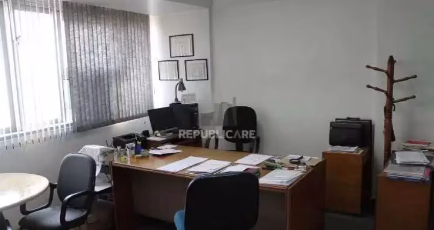 Escritório à venda no centro histórico com 60 m² de área útil disponível
