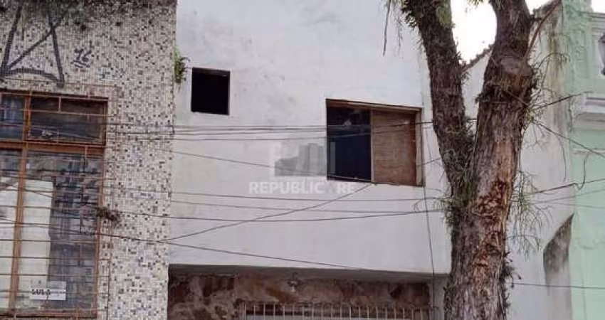 Casa para Venda - 240m², 3 dormitórios, sendo 3 suites, 1 vaga - Centro Históric