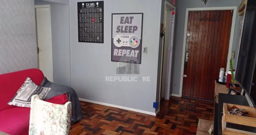 Apartamento para Venda - 52.77m², 2 dormitórios, 1 vaga - Cristal, Porto Alegre