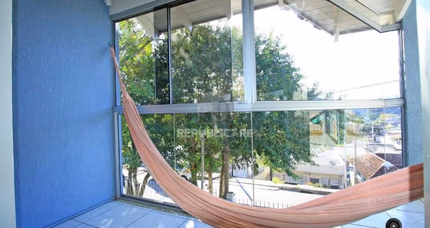Casa para Venda - 328.5m², 3 dormitórios, sendo 1 suites, 3 vagas - Cavalhada, P