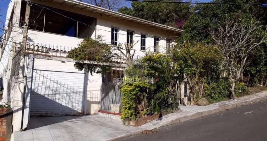 Casa para Venda - 230.45m², 4 dormitórios, sendo 1 suites, 3 vagas - Ponta Gross