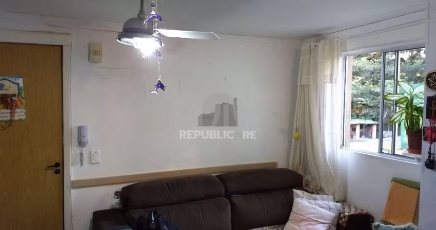 Apartamento para Venda - 39.03m², 2 dormitórios, 1 vaga - Lomba do Pinheiro