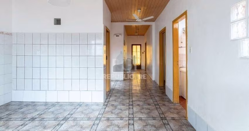 Casa para Venda - 50m², 2 dormitórios, 1 vaga - Cavalhada