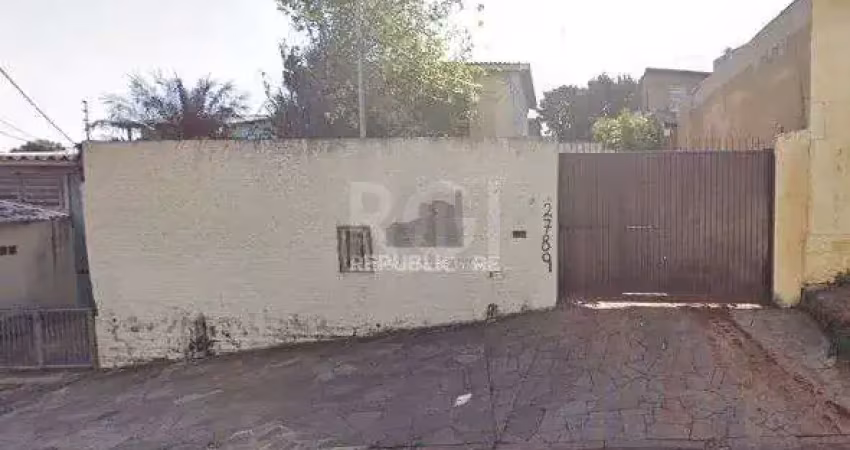 Terreno à venda no bairro partenon com área disponível para construção.