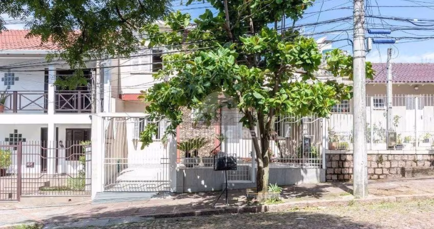 Sobrado para Venda - 150m², 3 dormitórios, sendo 1 suites, 1 vaga - Morro Santan