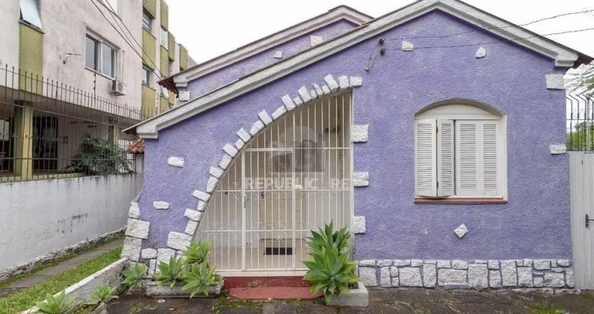 Casa para Venda - 0.01m², 5 dormitórios, 10 vagas - Petrópolis