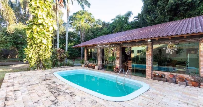 Casa para Venda - 292.21m², 4 dormitórios, sendo 2 suites, 3 vagas - Tristeza
