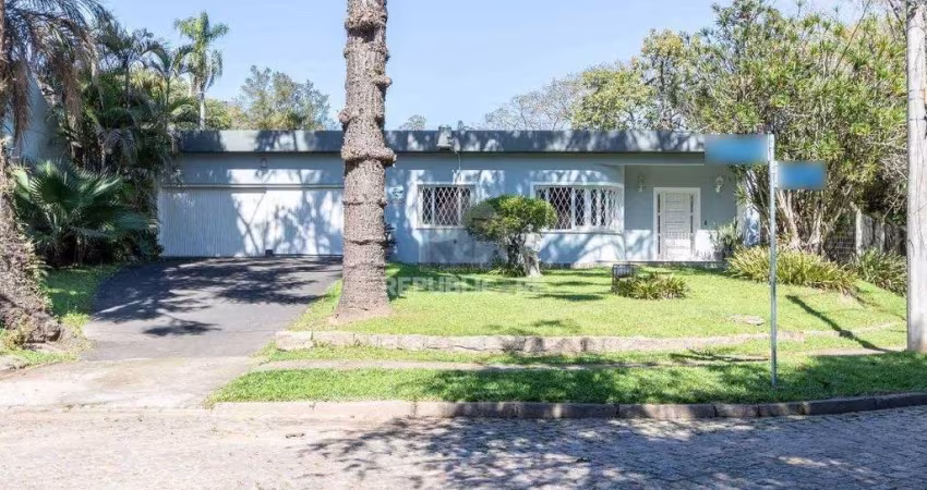 Casa para Venda - 250m², 3 dormitórios, sendo 1 suites, 3 vagas - Tristeza