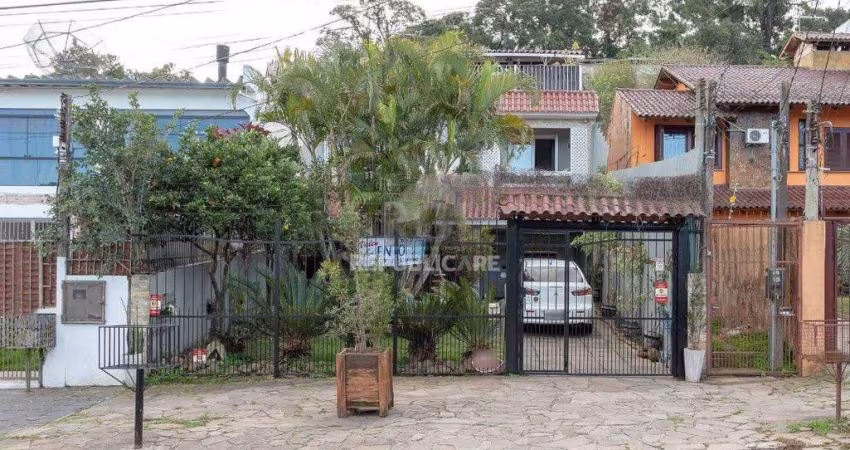 Casa para Venda com 3 dormitórios, sendo 1 suites e 4 vagas no bairro Ipanema