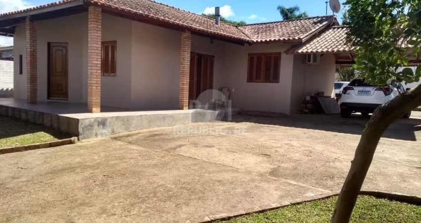Casa para Venda - 250m², 2 dormitórios, 4 vagas - Lageado