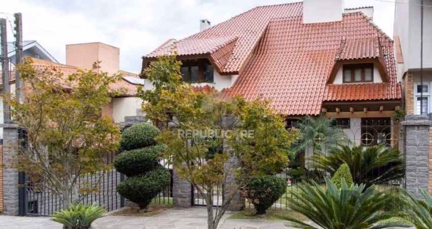 Casa para Venda com 4 dormitórios, sendo 2 suites e 4 vagas no bairro Jardim Isa