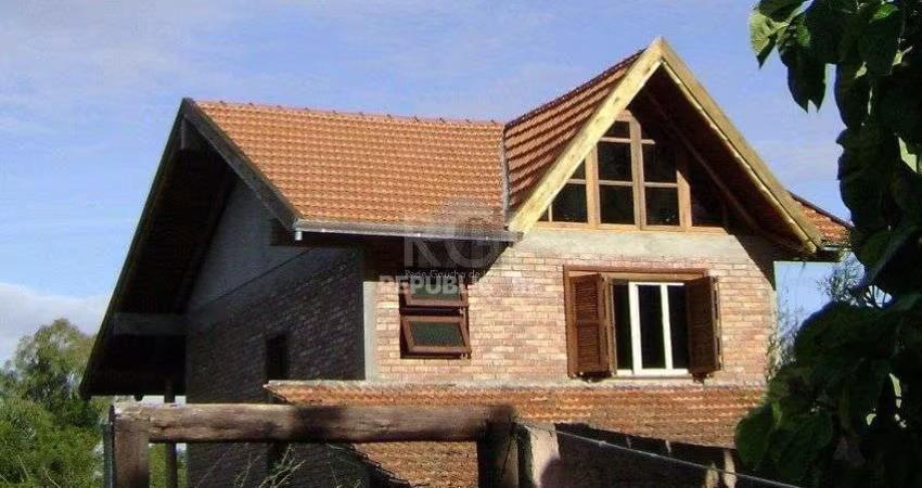Casa para Venda - 130m², 3 dormitórios, sendo 1 suites, 3 vagas - Hípica