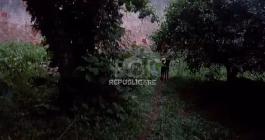 Terreno à venda no bairro cavalhada com 0 dormitórios em ótima localização.
