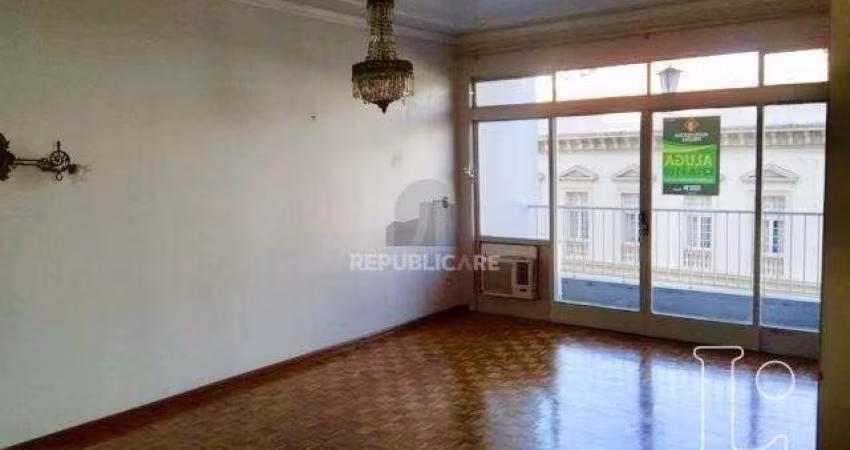 Apartamento para Venda - 153m², 3 dormitórios, sendo 1 suites, 1 vaga - Centro H