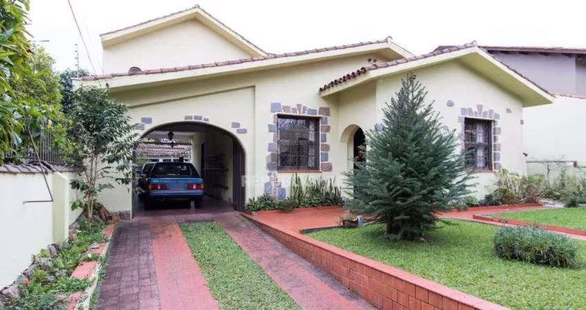 Casa para Venda - 228.93m², 4 dormitórios, sendo 3 suites, 3 vagas - Vila Assunç