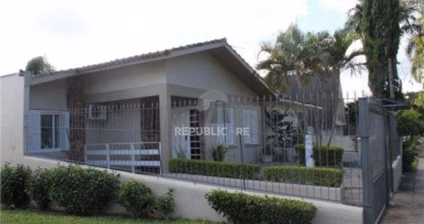 Casa para Venda - 200m², 4 dormitórios, sendo 1 suites, 3 vagas - Ipanema