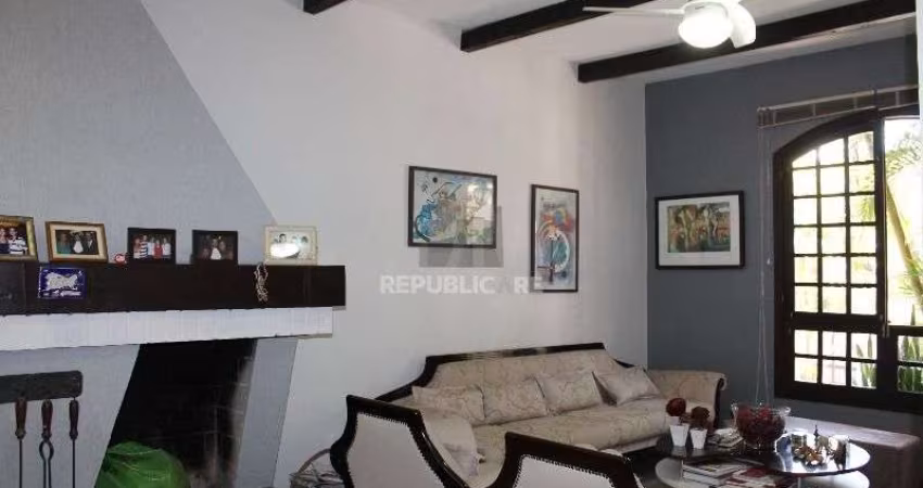 Casa Condominio para Venda - 156.53m², 3 dormitórios, sendo 1 suites, 2 vagas -