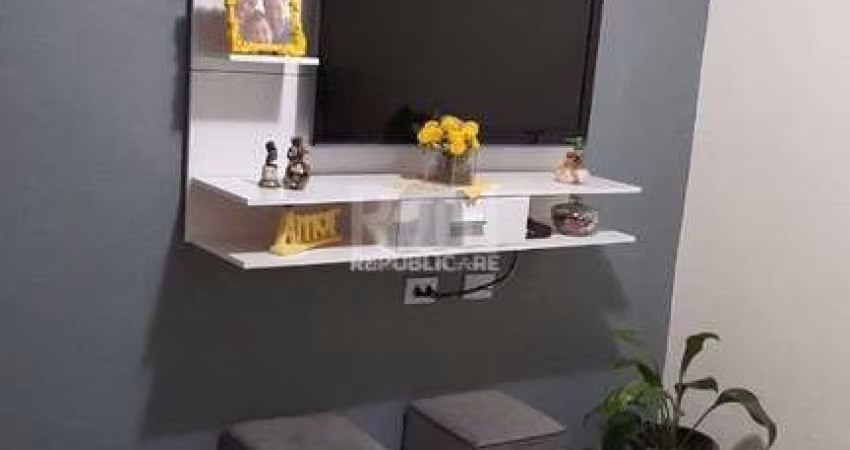 Casa para Venda - 80m², 2 dormitórios, 4 vagas - Lami