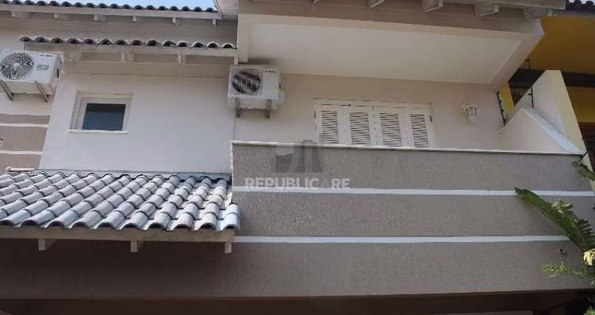 Casa para Venda - 220m², 3 dormitórios, sendo 1 suites, 4 vagas - Ipanema