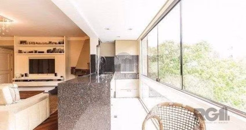 Apartamento Amplo de 3 Dormitórios com Suíte, Lareira e Infraestrutura Completa