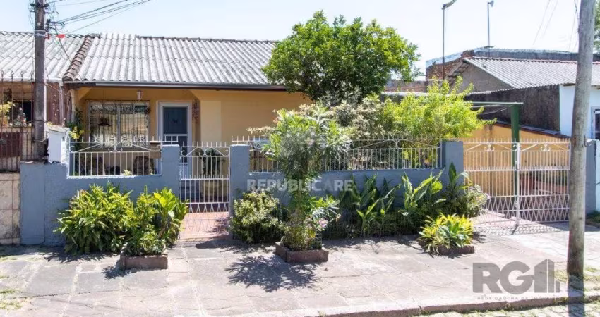 Casa no bairro Restinga - Excelente Ponto Comercial