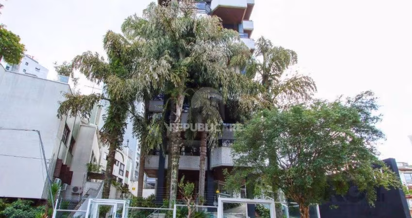 Apartamento com 4 dormitórios sendo 3 suítes, e 3 vagas no bairro Bela Vista.