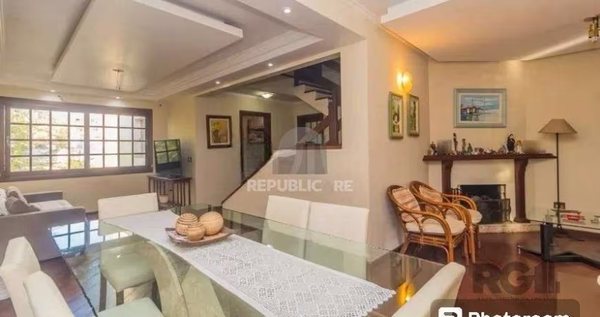 CASA | SOBRADO | ESPAÇO GOURMET | PÁTIO COM PISCINA | BAIRRO CRISTAL | ZONA SUL
