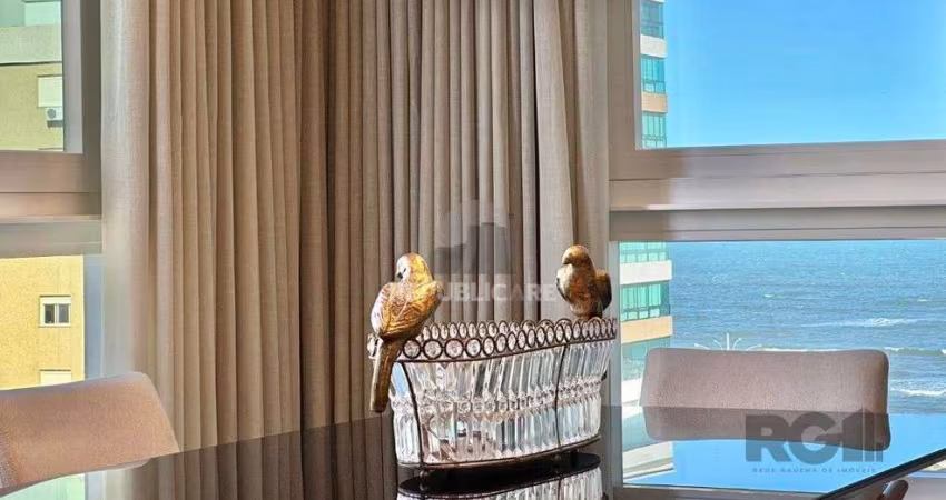Apartamento fantástico com vista eterna para o mar!