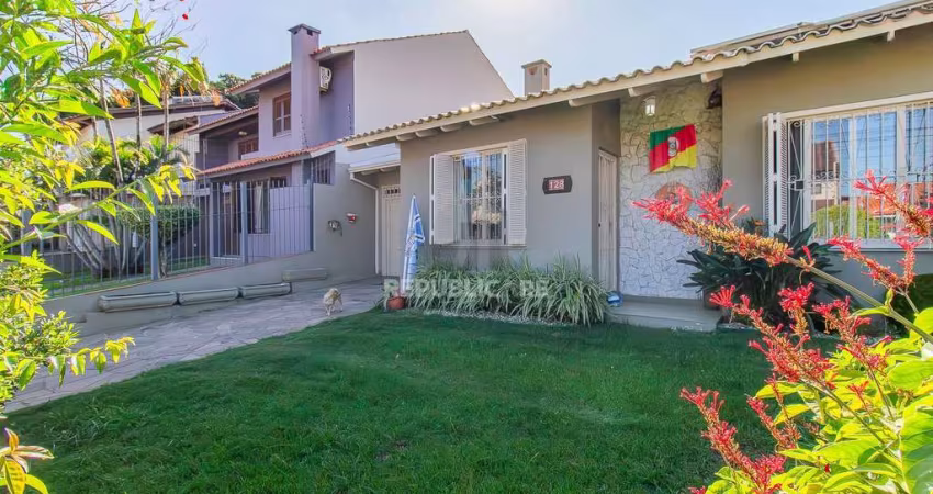 Casa 4 dormitórios à venda Espírito Santo Porto Alegre/RS