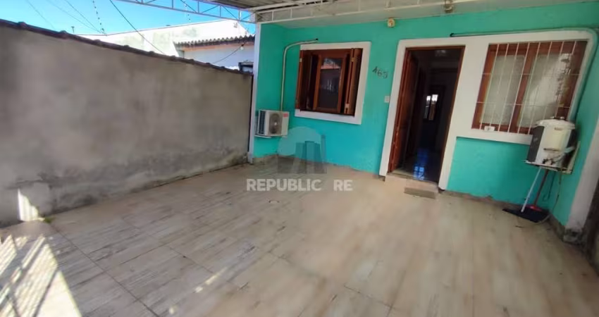 Casa no bairro Hípica - 2 dormitórios