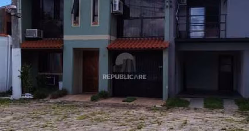 Casa 3 dormitorios, 1 suite vaga coberta em 180m2 de área construída na Cavalhad
