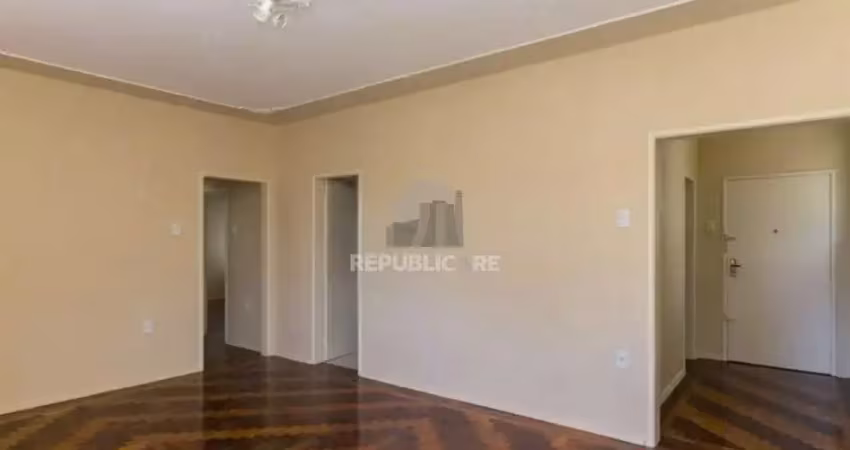 Apartamento com 2 quartos à venda na Rua Ramiro Barcelos, 1522, Independência, Porto Alegre