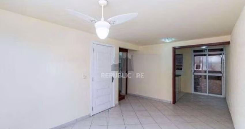 Casa em condomínio com 3 dormitórios, suíte, espaço gourmet.