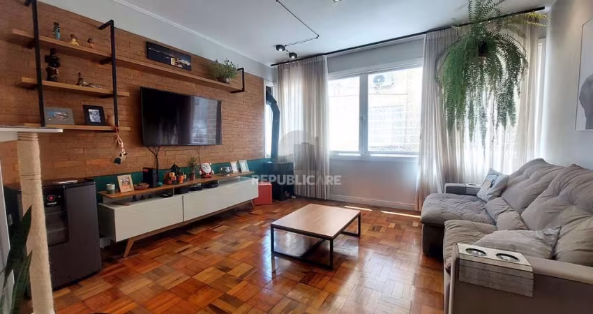APARTAMENTO REFORMADO, 3 DORM. + VAGA, PRÓXIMO A REDENÇÃO
