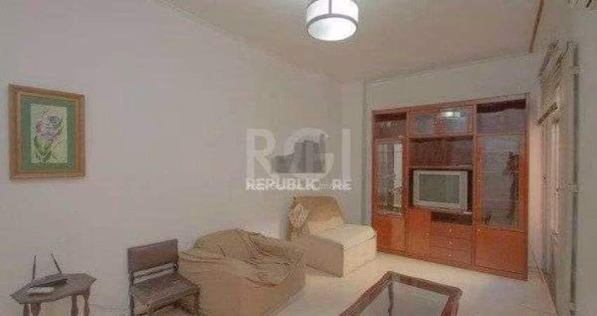 Apartamento no Centro de 2 dormitórios e vaga