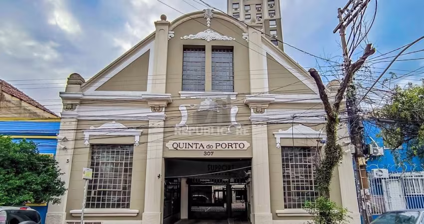 Apartamento com Churrasqueira Vaga no Quinta do Porto, Luiz Afonso, Cidade Baixa