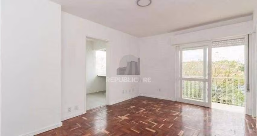 Apartamento com 1 dormitório, sacada e 1 vaga coberta — 48 m² - Passo d’Areia